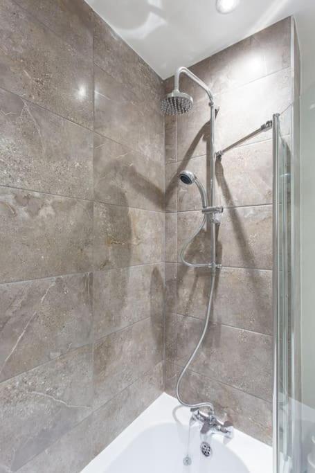 Polly'S Place Apartment Taunton & Free Off Road Parking & Wifi Exterior foto